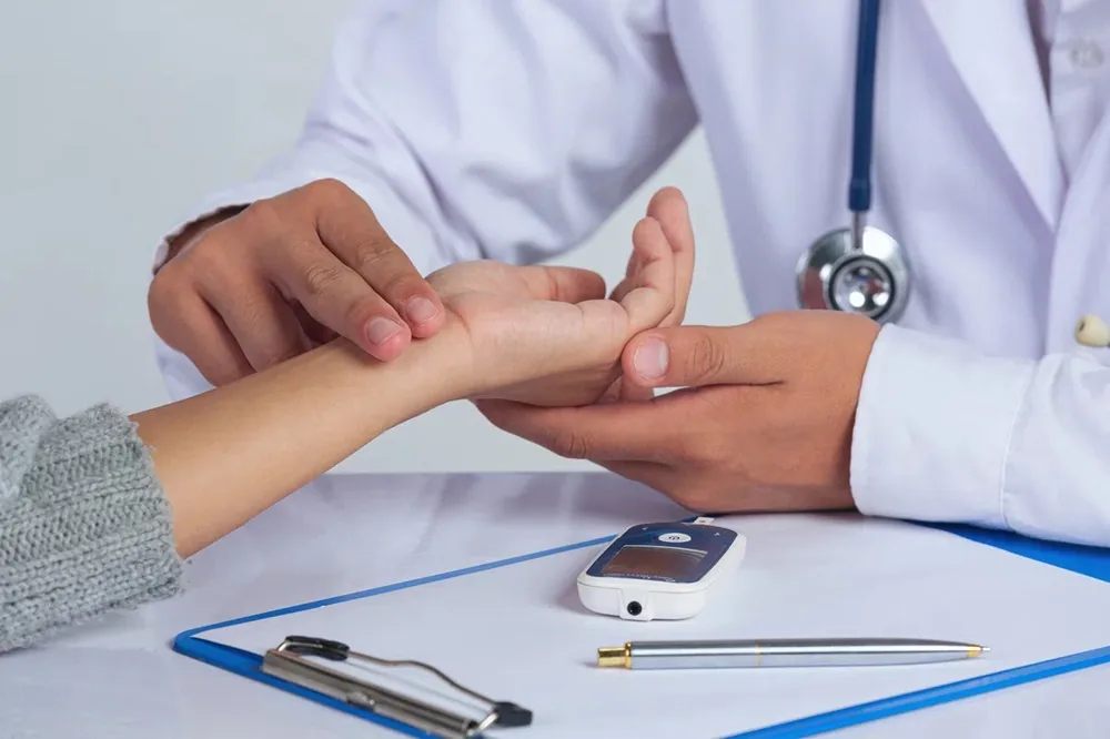 Đái tháo đường tác nhân "Thầm lặng" gây ra bệnh thận mạn - Hình 2 - Bệnh viện SANTE Bình Thạnh, TP.HCM Đái tháo đường tác nhân "Thầm lặng" gây ra bệnh thận mạn - Hình 2 - Bệnh viện SANTE Bình Thạnh, TP.HCM