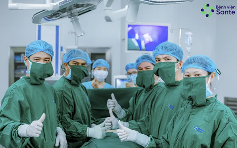 Đội ngũ Y Bác sĩ tại Bệnh viện Sante Đội ngũ Y Bác sĩ tại Bệnh viện Sante