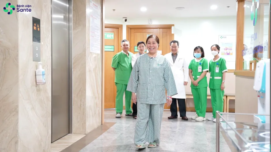 VIỆT KIỀU HÀ LAN VỀ VIỆT NAM THAY LẠI KHỚP GỐI SAU LẦN ĐẦU THẤT BẠI - Hình 3 - Bệnh viện SANTE Bình Thạnh, TP.HCM VIỆT KIỀU HÀ LAN VỀ VIỆT NAM THAY LẠI KHỚP GỐI SAU LẦN ĐẦU THẤT BẠI - Hình 3 - Bệnh viện SANTE Bình Thạnh, TP.HCM